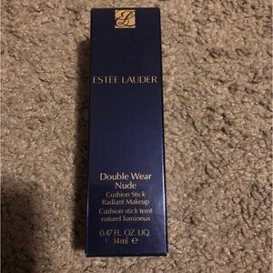 Estée Lauder Foundation